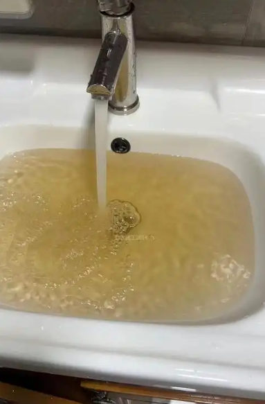 宝鸡多小区自来水发黄引关注 水务部门回应系水源切换所致‌